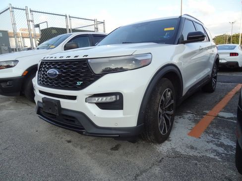 Used 2020 Ford Explorer ST w/ Premium Technology Package AWD/4WD image 3