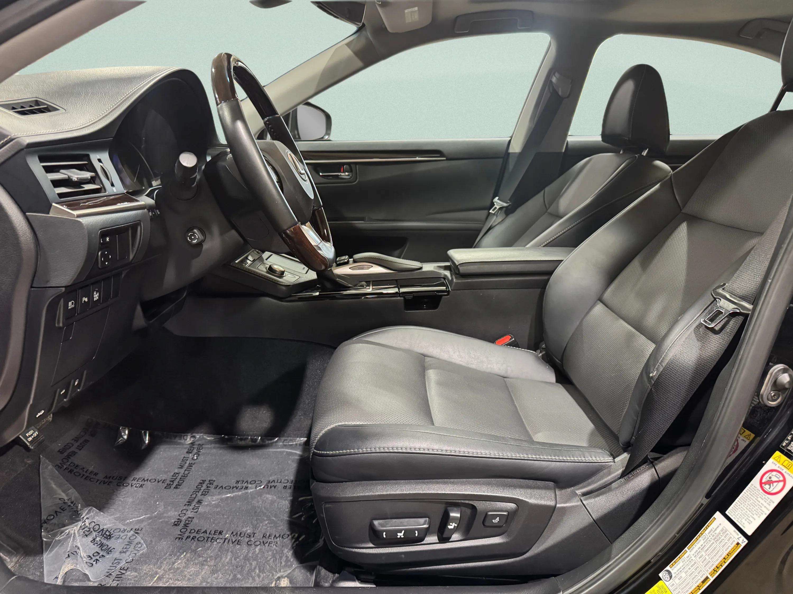 Used 2018 Lexus ES 350 w/ Navigation System Package FWD image 29