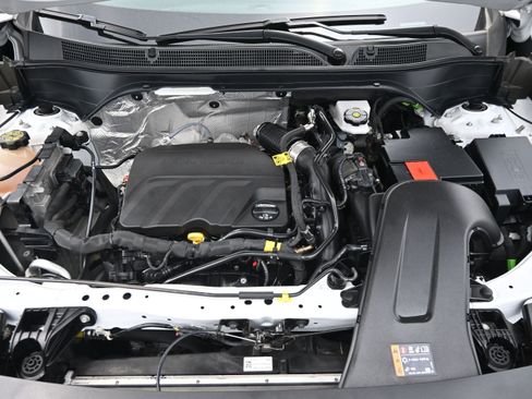 Used 2024 Chevrolet Trax LS w/ LS Convenience Package FWD image 28