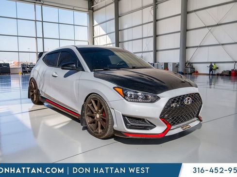 Used 2020 Hyundai Veloster N image 29