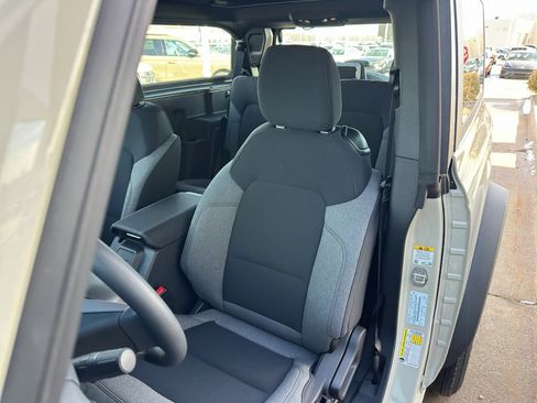 New 2025 Ford Bronco 2-Door image 24