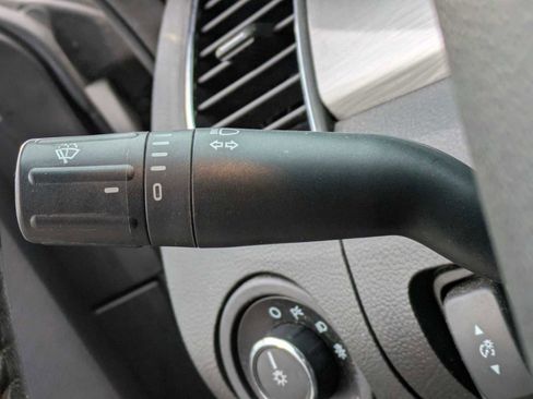 Used 2013 Ford Taurus SEL image 26