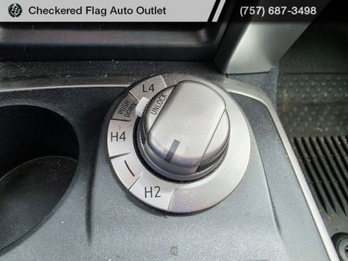Used 2018 Toyota 4Runner SR5 Premium AWD/4WD image 19