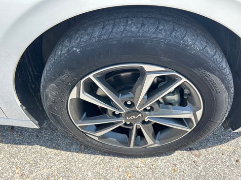 Used 2024 Kia Forte LXS image 21