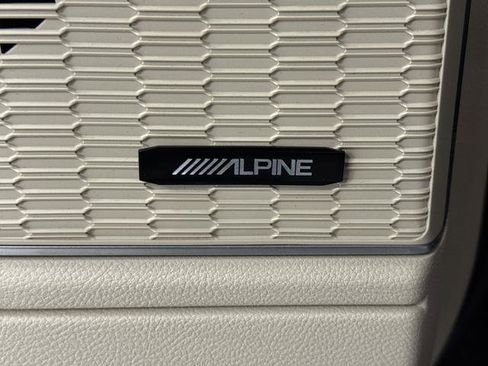 Used 2022 Jeep Grand Cherokee L Limited w/ Luxury Tech Group II image 28