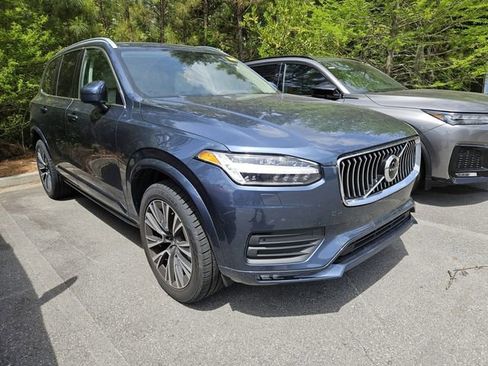 Used 2022 Volvo XC90 T5 Momentum w/ Climate Package image 5