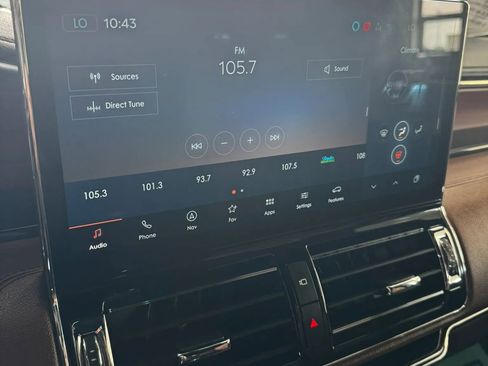 Used 2022 Lincoln Navigator L Reserve AWD/4WD image 37