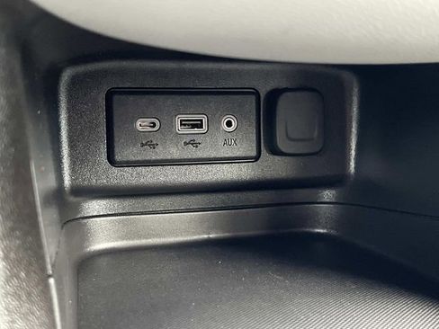 Used 2023 Chevrolet Equinox LS w/ LS Convenience Package FWD image 24