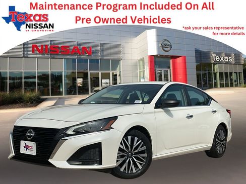 Used 2025 Nissan Altima 2.5 SV FWD image 1