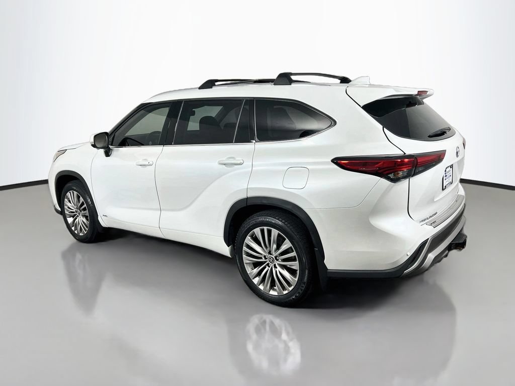 Used 2023 Toyota Highlander Platinum AWD/4WD image 5