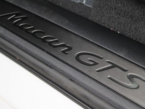 Used 2026 Porsche Macan GTS AWD/4WD image 26