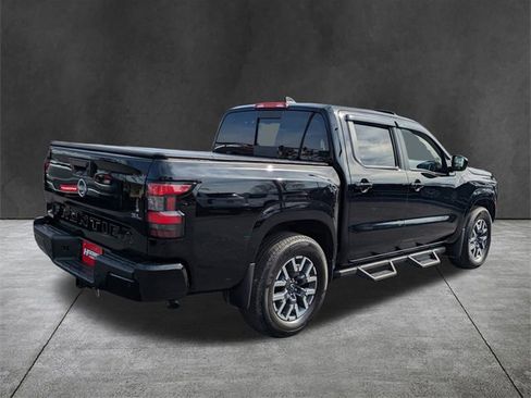 Used 2024 Nissan Frontier SL w/ Technology Package image 4