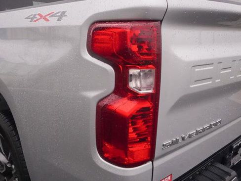 Used 2022 Chevrolet Silverado 1500 LT image 27