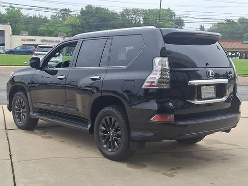 Certified 2023 Lexus GX 460 Premium w/ Premium Package AWD/4WD image 4