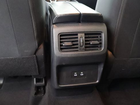 Used 2024 Nissan Rogue SV image 42