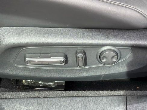 Used 2025 Honda Accord Touring image 9