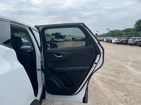 Used 2023 Chevrolet Blazer LT FWD image 29