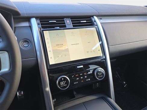 New 2026 Land Rover Discovery Limited Edition image 20