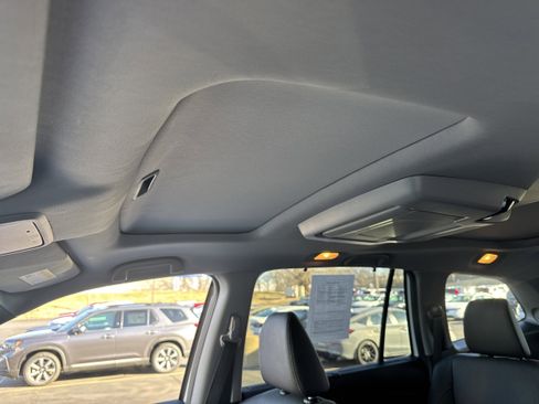 Used 2021 Honda Pilot Elite image 7