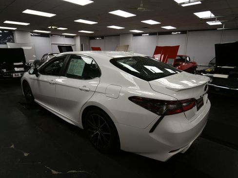 Certified 2023 Toyota Camry SE AWD/4WD image 6