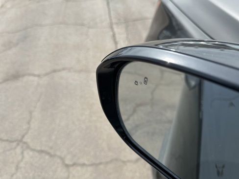 Used 2022 Kia Telluride SX w/ SX Prestige Package image 4