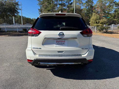 Used 2019 Nissan Rogue SL w/ Premium Package image 34