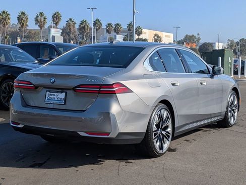 New 2026 BMW 530i RWD image 7