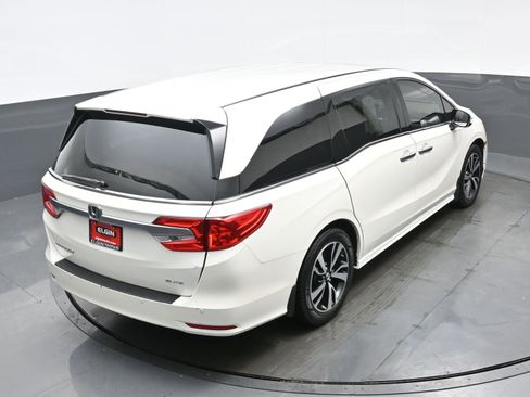 Used 2018 Honda Odyssey Elite image 42