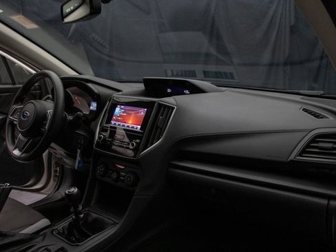 Used 2019 Subaru Crosstrek 2.0i image 15