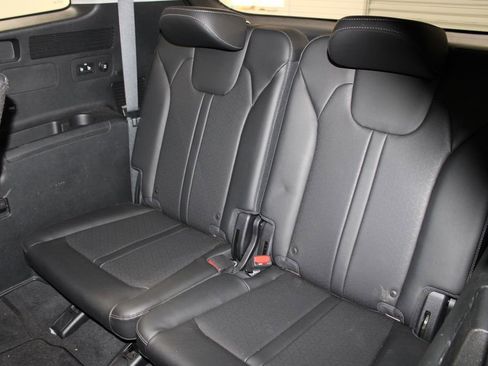 Used 2023 Kia Sorento S w/ Panoramic Sunroof Package image 18