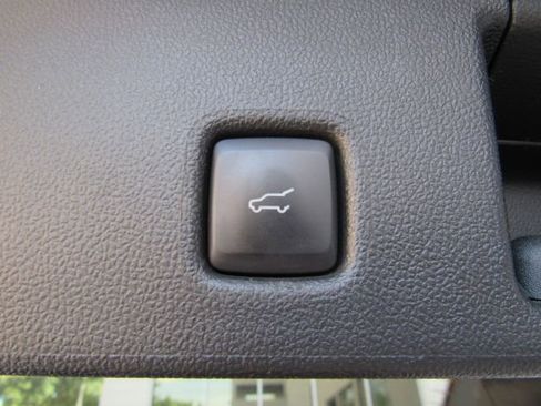 Used 2022 Ford Escape SEL image 23