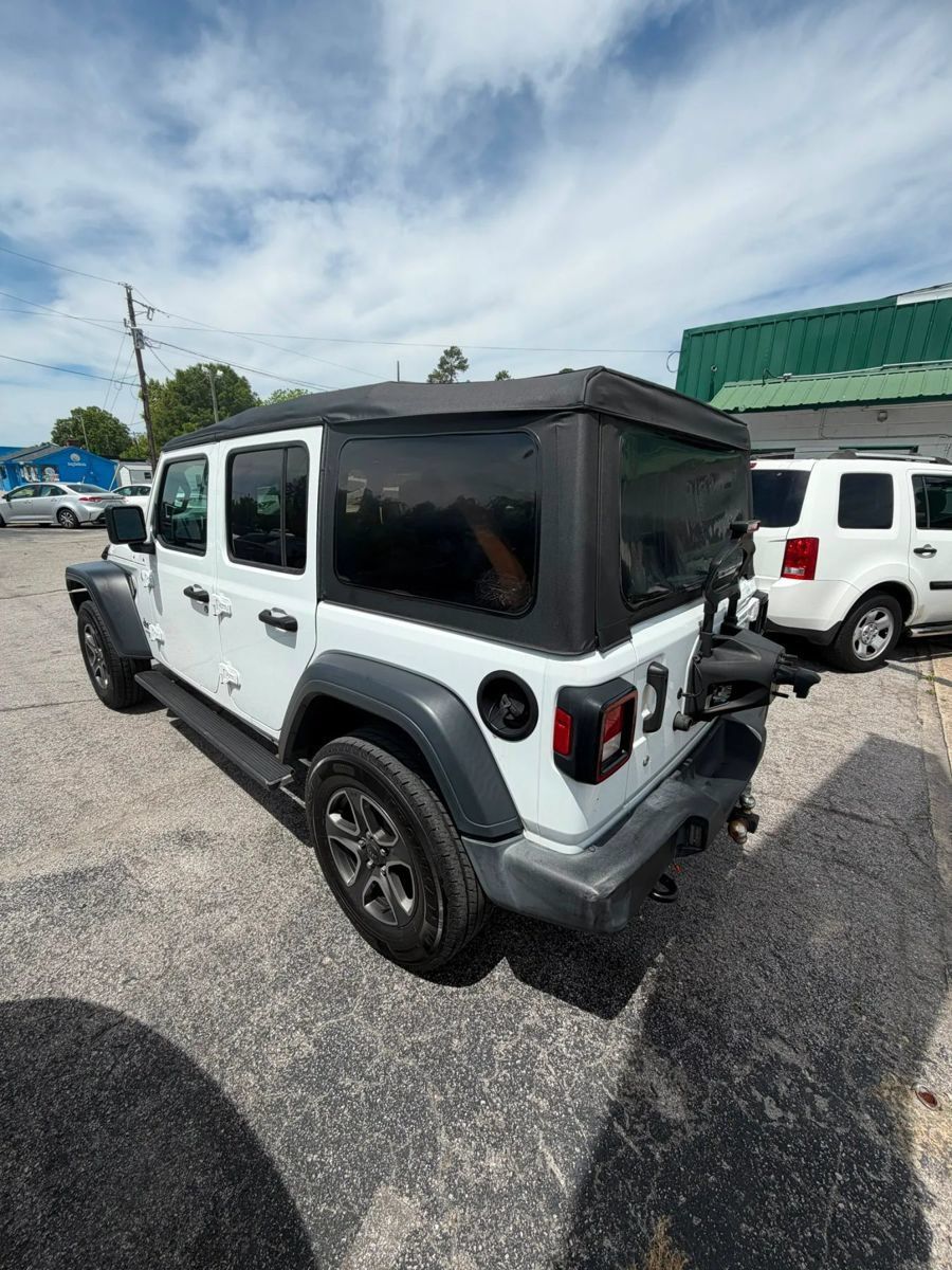 Used 2018 Jeep Wrangler Unlimited Sport S AWD/4WD image 5