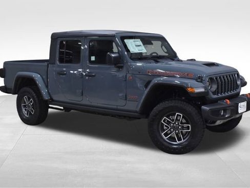 New 2026 Jeep Gladiator Mojave image 4