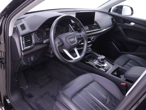 Certified 2023 Audi Q5 Premium AWD/4WD image 6