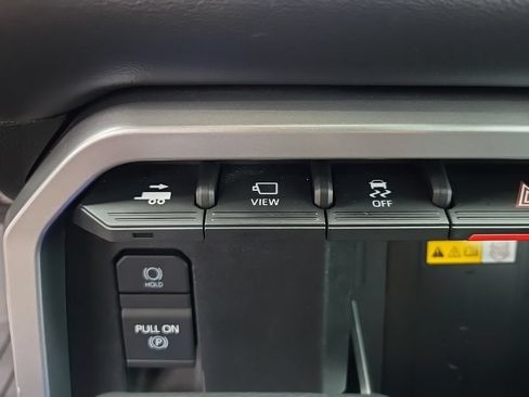 Used 2024 Toyota Sequoia Platinum AWD/4WD image 29