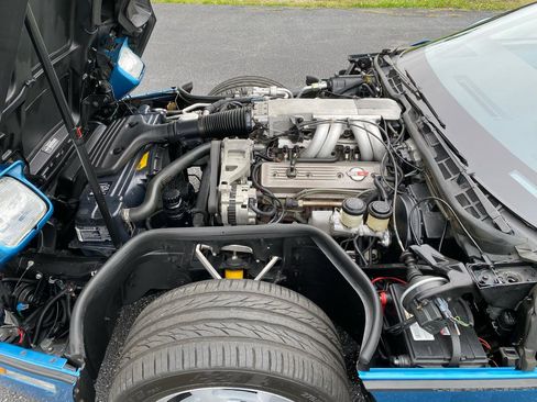 Used 1989 Chevrolet Corvette Convertible RWD image 43