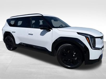 New 2026 Kia EV9 Land w/ Nightfall Edition Package