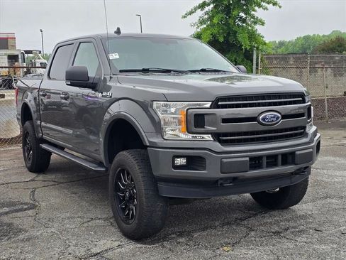 Used 2018 Ford F150 XLT w/ Equipment Group 302A Luxury AWD/4WD image 9