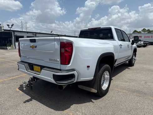 Used 2026 Chevrolet Silverado 3500 High Country w/ High Country Premium Package AWD/4WD image 6