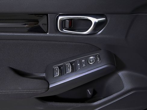 Certified 2025 Honda Civic Sport image 17