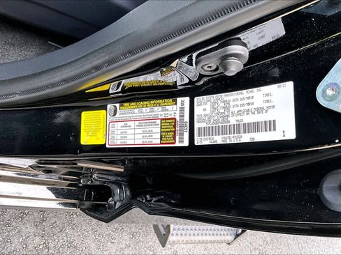 Used 2023 Toyota Tundra SR5 w/ SR5 Premium Package RWD image 33