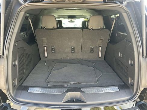 Used 2025 Chevrolet Suburban RST image 25