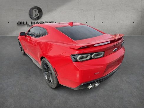 Used 2017 Chevrolet Camaro SS image 3