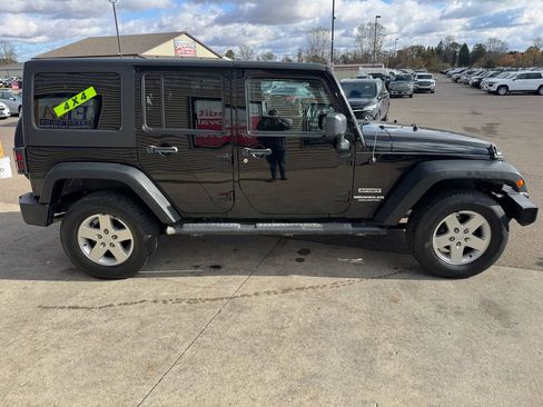 Used 2013 Jeep Wrangler Unlimited Sport w/ Dual Top Group image 4