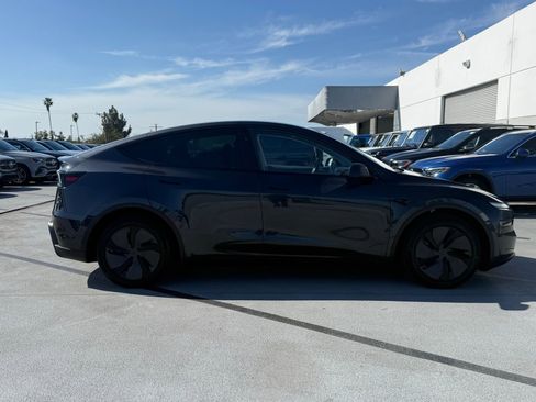 Used 2026 Tesla Model Y AWD image 14
