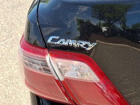 Used 2009 Toyota Camry SE FWD image 32