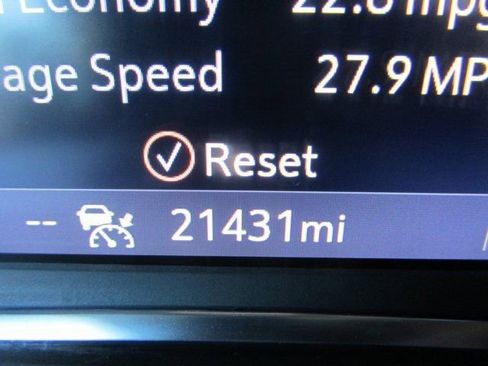 Certified 2023 Chevrolet Blazer LT w/ Convenience Package image 18