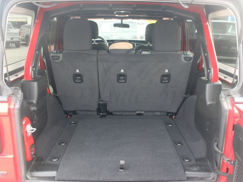 Used 2020 Jeep Wrangler Unlimited Sport image 11