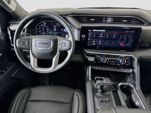 Used 2025 GMC Sierra 1500 Denali w/ Denali Reserve Package AWD/4WD image 23