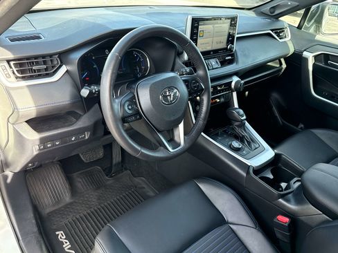 Used 2021 Toyota RAV4 XSE image 10